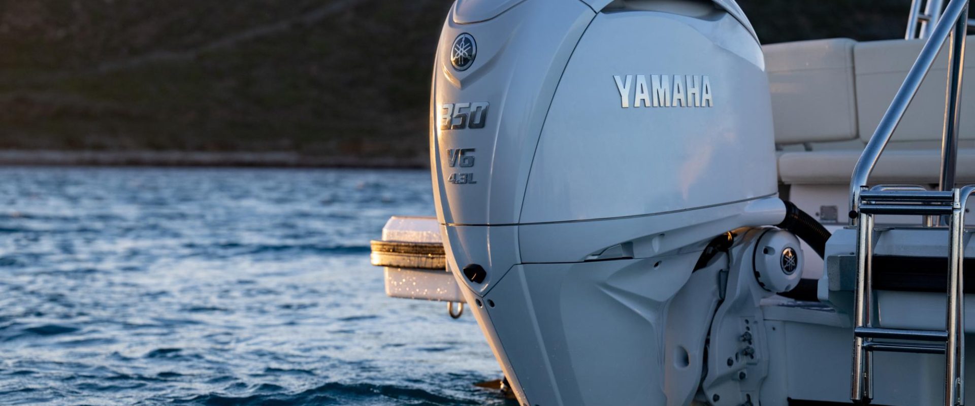 2024-Yamaha-F350NSA-EU-Pearl_White-Static-001-03