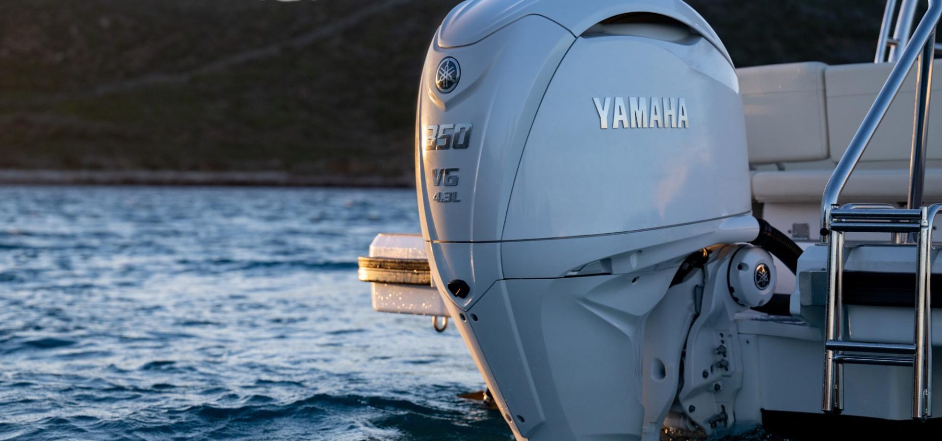 2024-Yamaha-F350NSA-EU-Pearl_White-Static-001-03